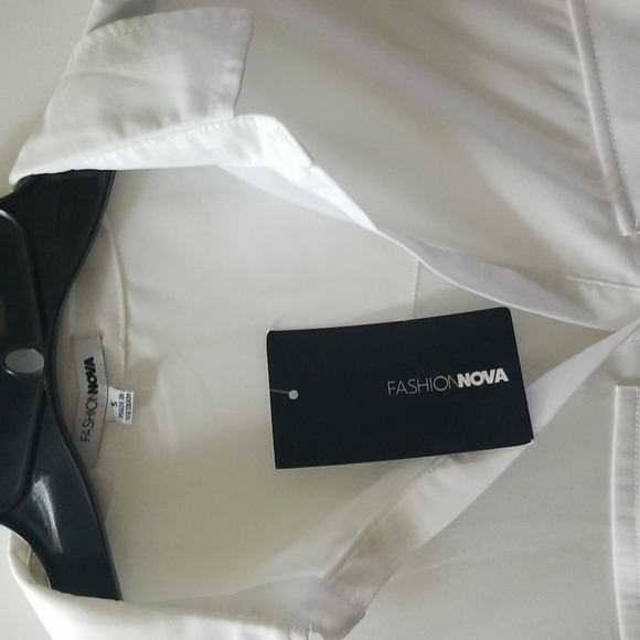 Fashion Nova white button down shirt - Light white - Small - Picture 5 of 11